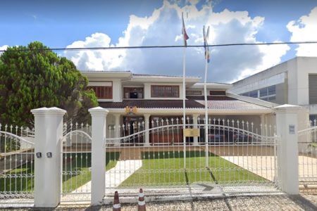 Imagem de casa da embaixada do Quênia