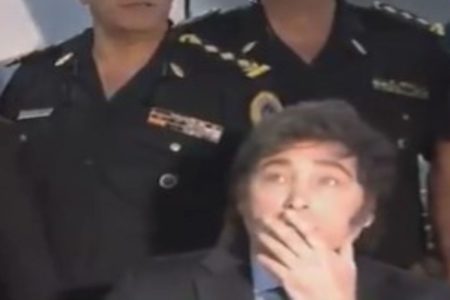 Imagem colorida dO presidente da Argentina, Javier Milei - Metrópoles