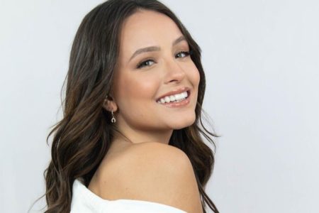 Foto colorida de Larissa Manoela - Metrópoles
