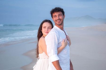 Foto colorida de Larissa Manoela e André Luiz Frambach - Metrópoles