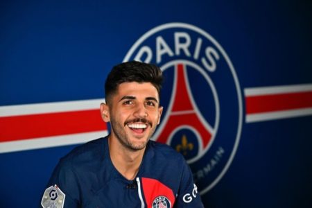 Beraldo é anunciado pelo PSG