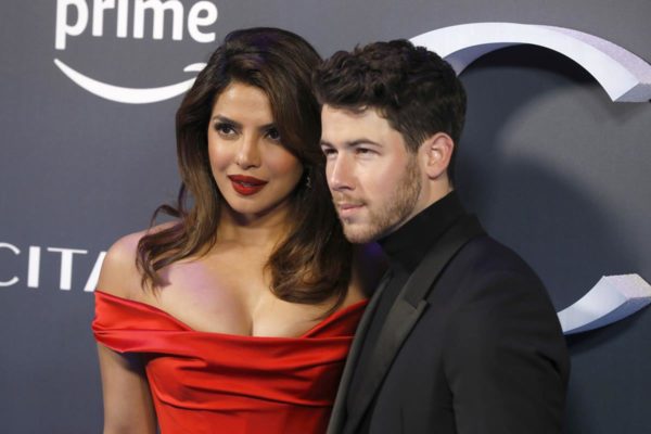 Foto colorida de Nick Jonas e Priyanka Chopra - Metrópoles