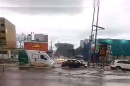 Imagem colorida de rua em Taguatinga Alagada