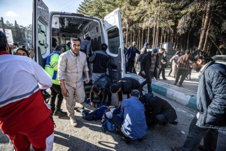 Atentado no Irã durante homenagem a Soleimani