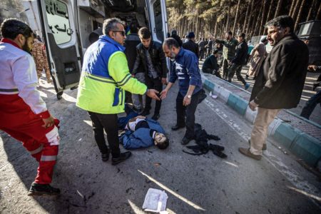 Atentado no Irã durante homenagem a Soleimani