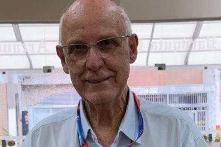 Imagem colorida mostra Padre Julio Lancelotti- Metrópoles