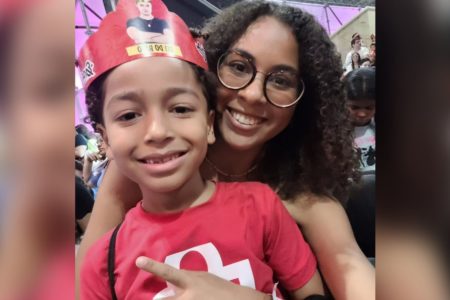 Édson Davi Silva Almeida e a irmã