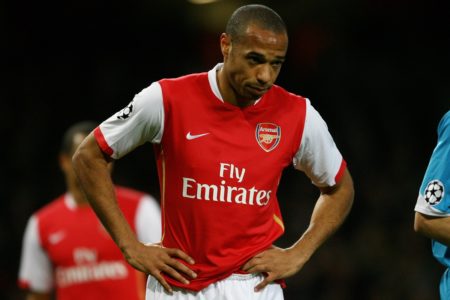 Henry, atacante Arsenal - Metrópoles