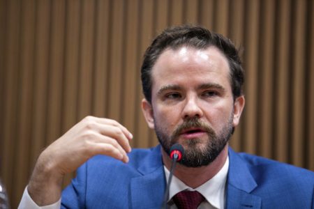 Dario Durigan, ministro interino da Fazenda, durante discurso - Metrópoles