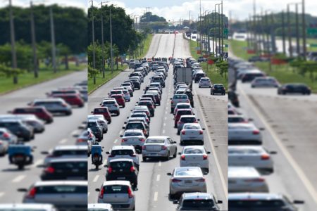 EPTG com carros em congestionamento