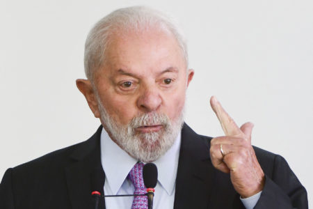 imagem colorida presidente lula persona non grata - metrópoles
