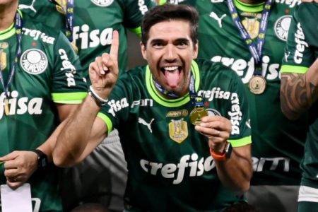 Imagem colorida de Abel Ferreira, técnico mais bem pago da história do campeonato brasileiro- Metrópoles