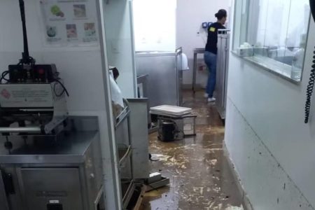 Hospital Câncer Infantil alagado em Sorocaba