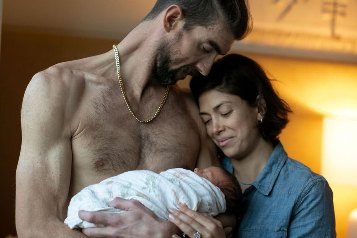 Michael Phelps e a esposa posam com o caçula - Metrópoles