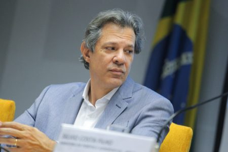Foto colorida do ministro da Fazenda, Fernando Haddad - Metrópoles