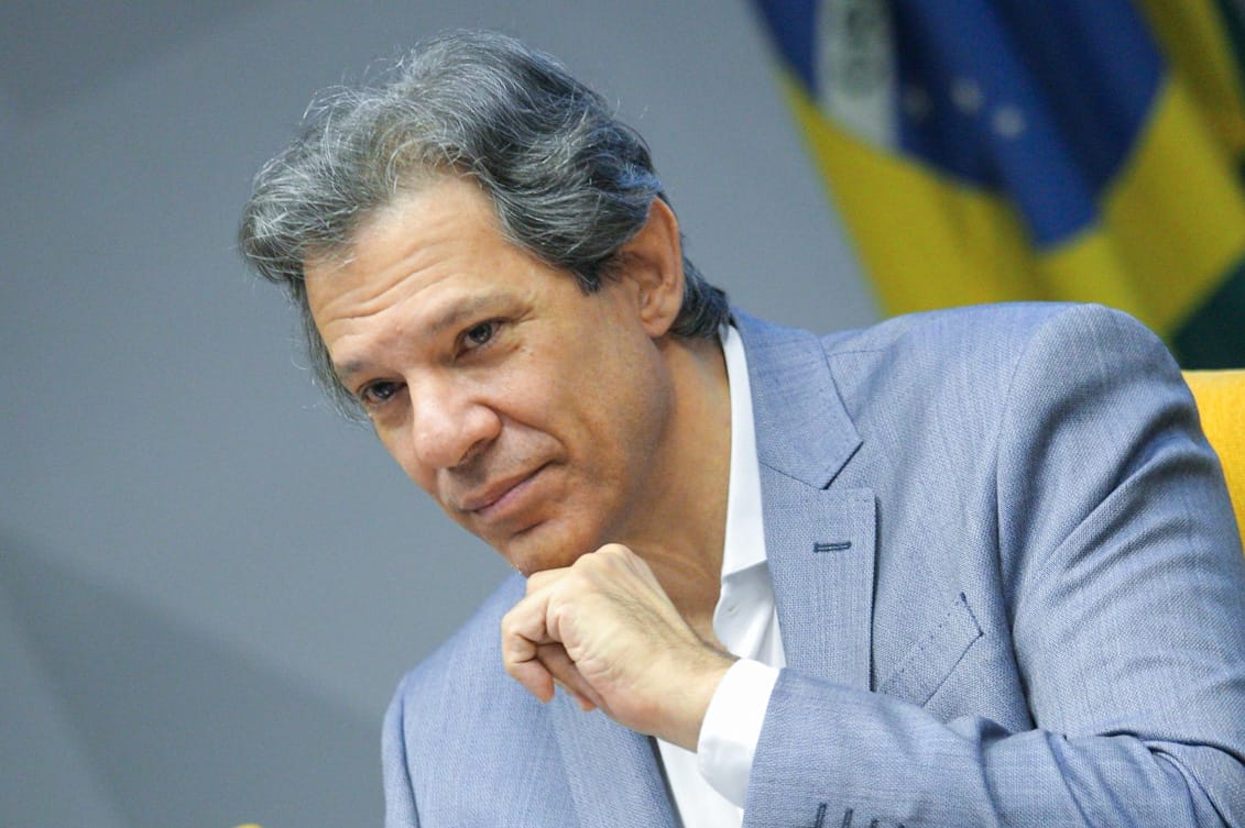 imagem colorida ministro da Fazenda, Fernando Haddad, em evento crescimento - Metrópoles