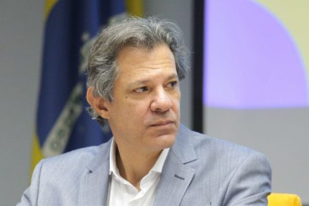 imagem colorida do ministro da Fazenda, Fernando Haddad - Metrópoles