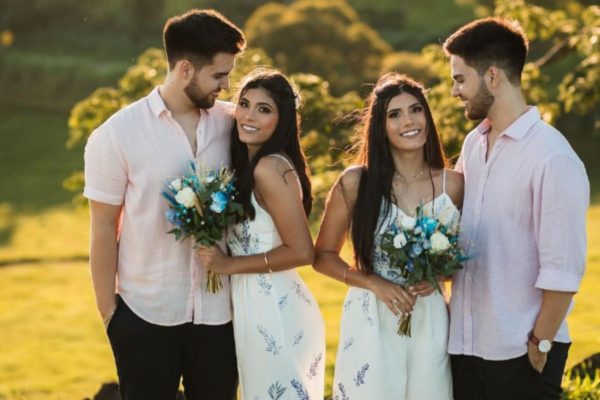 Foto colorida de dois homens e duas mulheres - Metrópoles