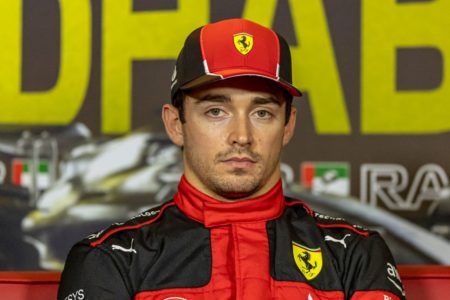Imagem colorida de Charles LeClerc - Metrópoles
