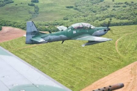 imagem colorida aviões usados pela FAB interceptação roraima