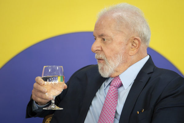 Presidente Lula durante ato no palacio do planalto - Metrópoles