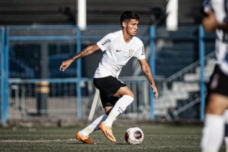 foto colorida do jogador da categoria sub-20 do Corinthians Dimas Cândido - Metrópoles