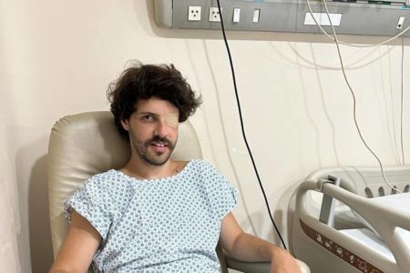 Imagem colorida de DIogo Defante no hospital - Metrópoles