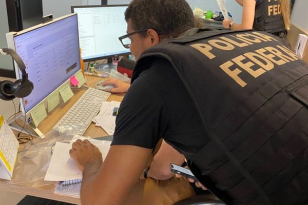 PF deflagra operação contra evasão de divisas e lavagem de dinheiro por meio de criptoativos e fraudes cambiais