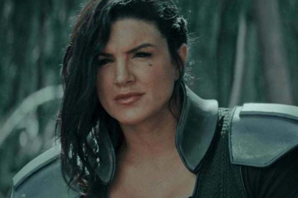 Foto colorida da atriz Gina Carano - Metrópoles