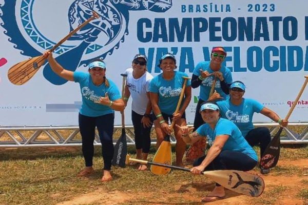 Equipe Karawara, campeã Brasiliense de velocidade no ano de 2023, nas categorias 500 e 1000 metros. No Campeonato Brasileiro de Velocidade da categoria, a equipe conquistou o terceiro lugar na primeira bateria e o quinto na final da competição, triunfo que lhes deu a tão sonhada vaga para o Mundial de Va’a que acontecerá entre os dias 13 a 24 de agosto de 2024, em Hilo, no Hawaii.