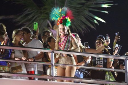 Ivete Sangalo puxa mais um dia de trio em Salvador - Metrópoles