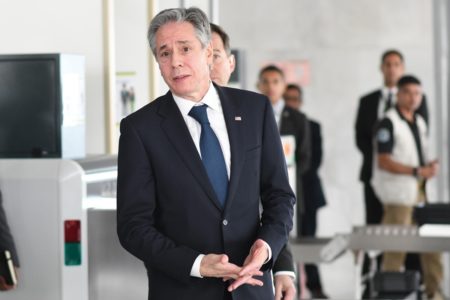 O secretário de Estado dos EUA, Antony Blinken, deixa o Palácio do Planalto após encontro com Lula
