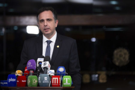 imagem colorida mostra presidente do congresso rodrigo pacheco - metrópoles