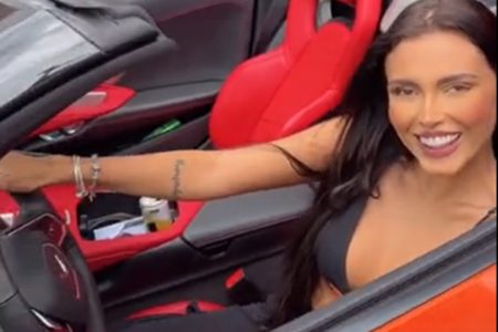 Fernanda Campos, ex-amante Neymar, com um carrão - Metrópoles