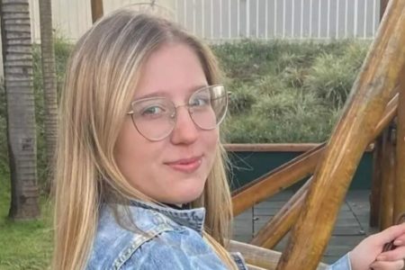 foto colorida da estudante de Medicina da Uniara Beatriz Vidal Scabello, 18 anos, morreu após passar mal em Matão (SP) - Metrópoles