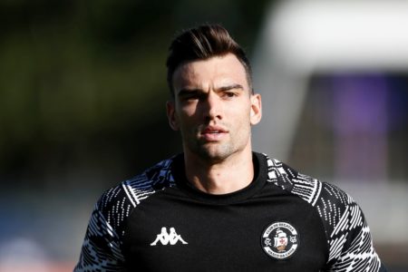 Léo Jardim em treino pelo Vasco - Metrópoles