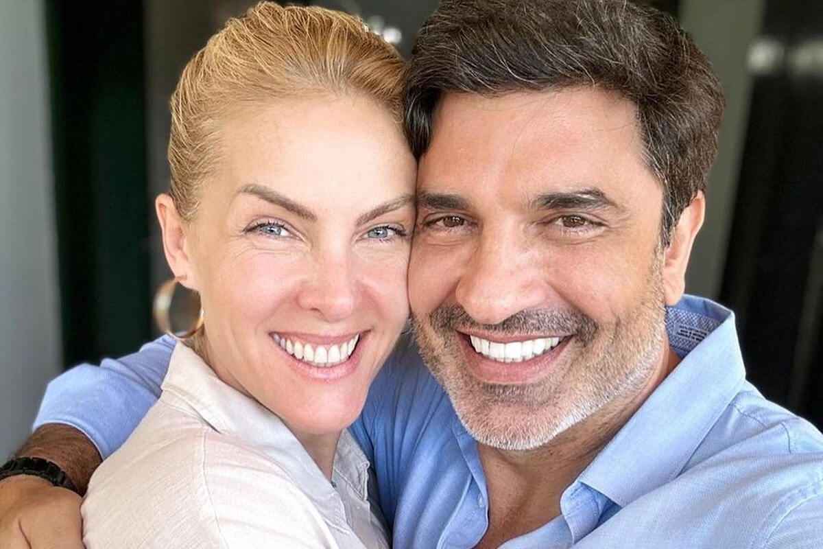 Ana Hickmann e Edu Guedes posam juntos e sorridentes ao assumirem namoro - Metrópoles