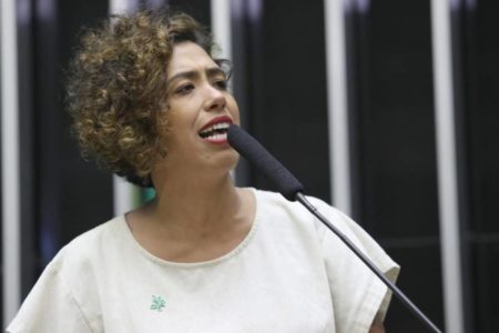 imagem colorida mostra deputada talíria petrone - Metrópoles