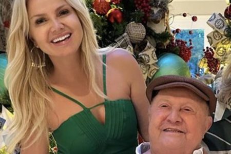 Foto colorida de Eliana e seu pai, José Bezerra - Metrópoles