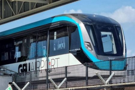 foto colorida de aeromóvel que ligará estação Aeroporto-Guarulhos da CPTM ao Aeroporto Internacional de SP - Metrópoles