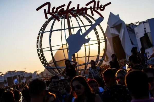 foto de pessoas no Rock in Rio