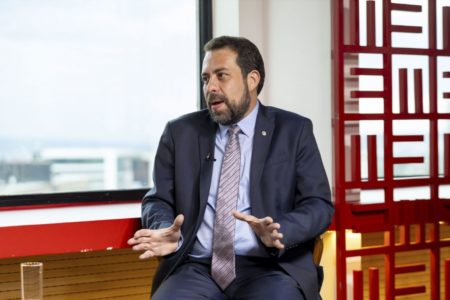 Imagem colorida mostra o deputado federal Guilherme Boulos (PSol/SP) - Metrópoles