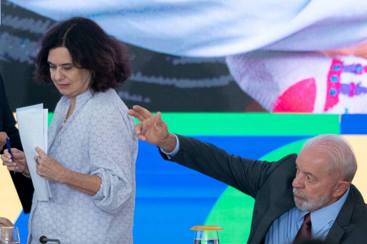 Imagem colorida de Nísia e Lula - Metrópoles