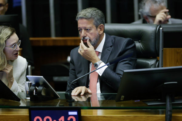 imagem colorida mostra arthur lira - Metrópoles