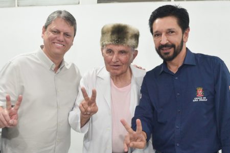 Tarcísio de Freitas, padre Rosalvino e Ricardo Nunes - Metrópoles