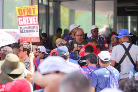 Mobilização de servidores da educação para reajuste 7