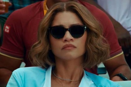 Foto colorida de Zendaya em Rivais - Metrópoles