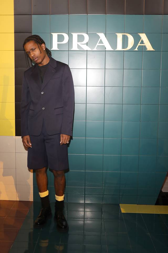 Na imagem com cor, o rapper norte-americano A$ap Rocky - Metrópoles