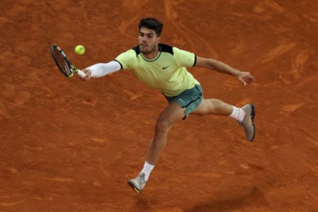 Carlos Alcaraz joga contra Andrey Rublev no Muta Madrid Open