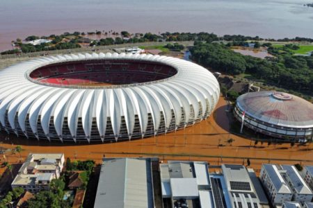 Imagem colorida do Estádio Beira-Rio, casa do Internacional, após temporais no RS- Metrópoles